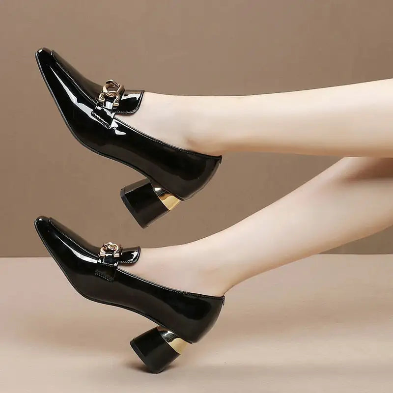 Metal Elegance Lily Shoe